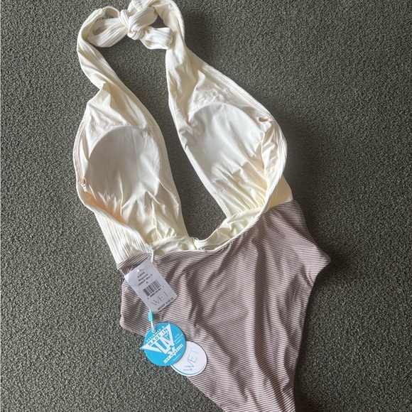 NWT Wet Magnolia Swimsuit - Picture 4 of 4
